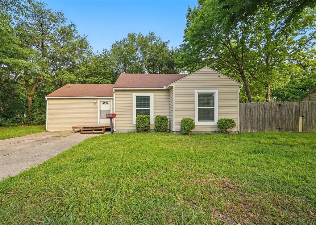 1003 Pecan Drive Property Photo 1