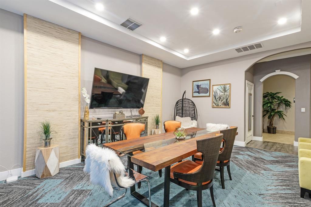 2040 N Belt Line Road 200 Property Photo 16