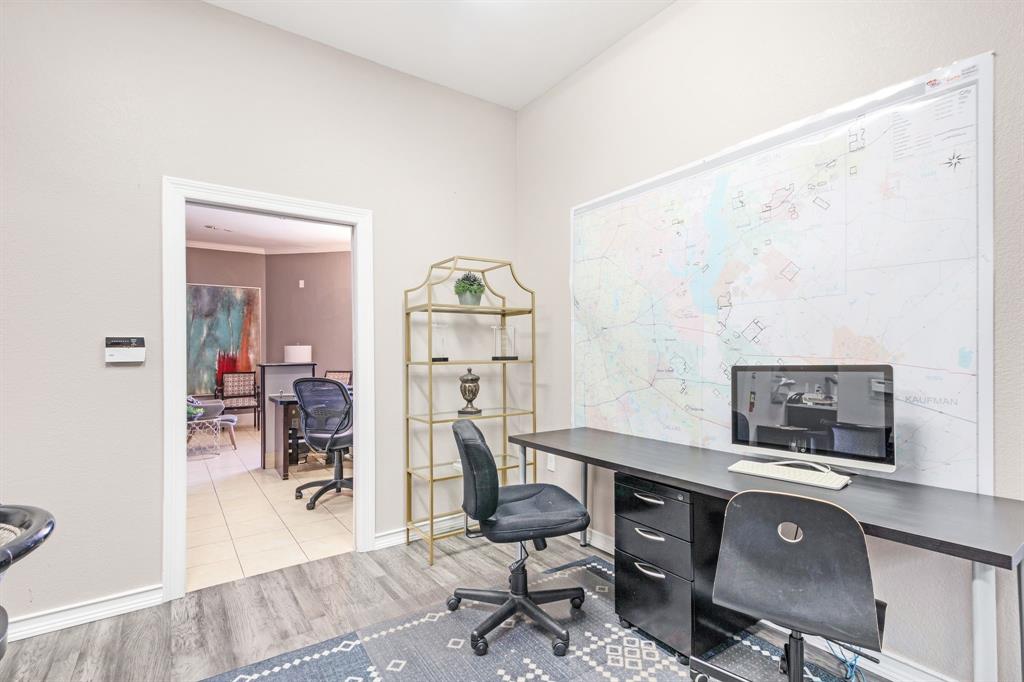 2040 N Belt Line Road 200 Property Photo 26