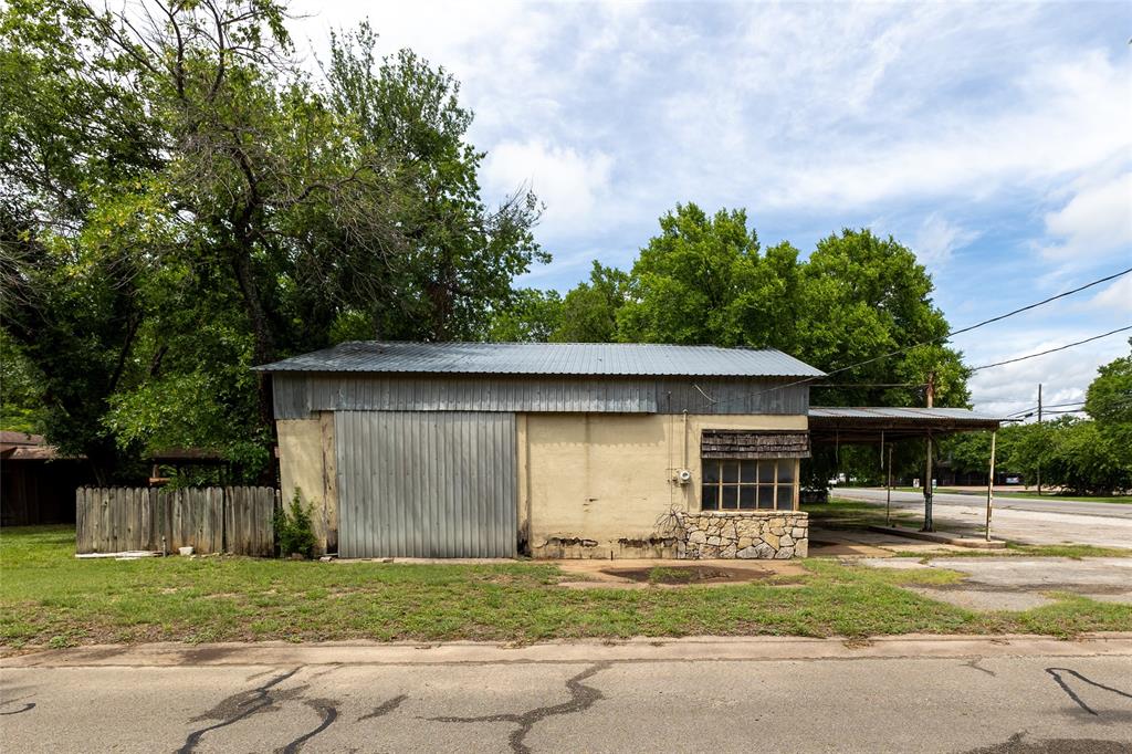 210 Austin Road Property Photo 4