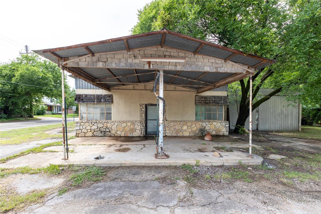 210 Austin Road Property Photo 5