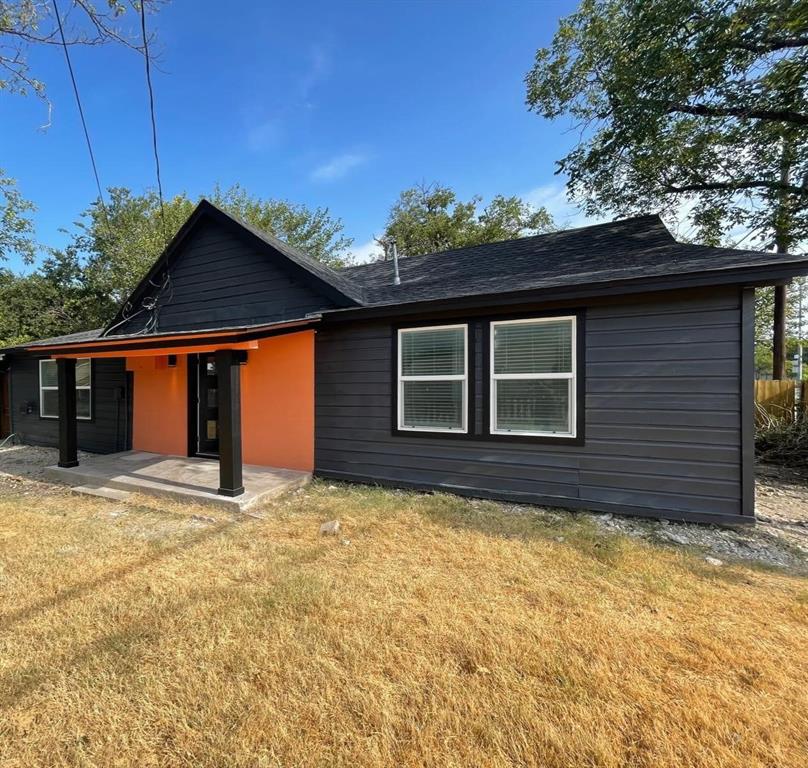 214 N Roberts Road