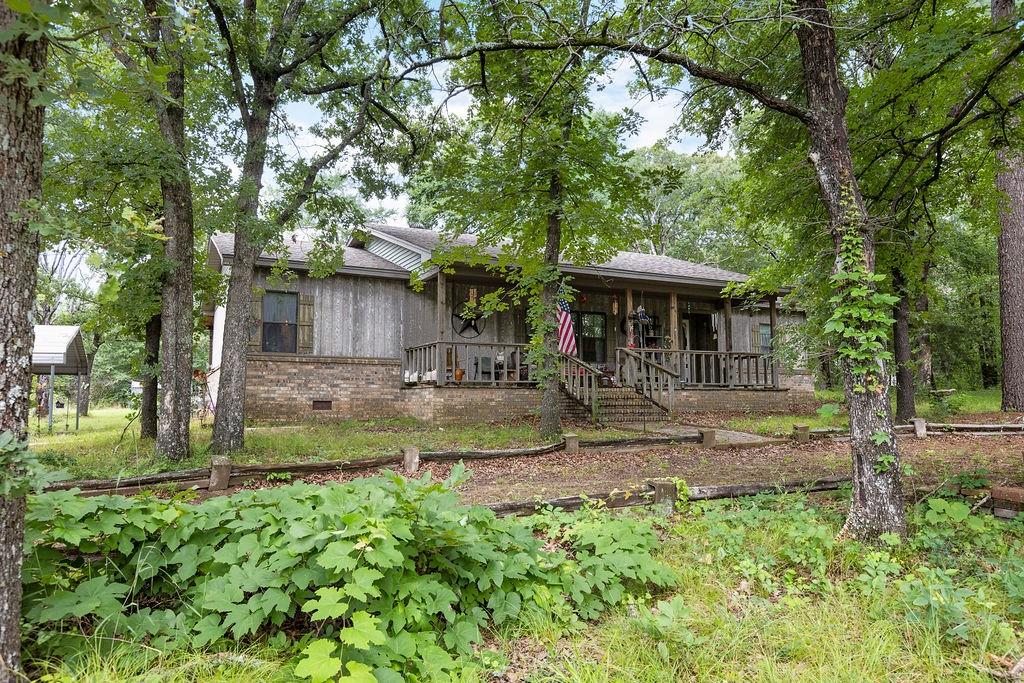 425 Stagecoach Trail Property Photo 1
