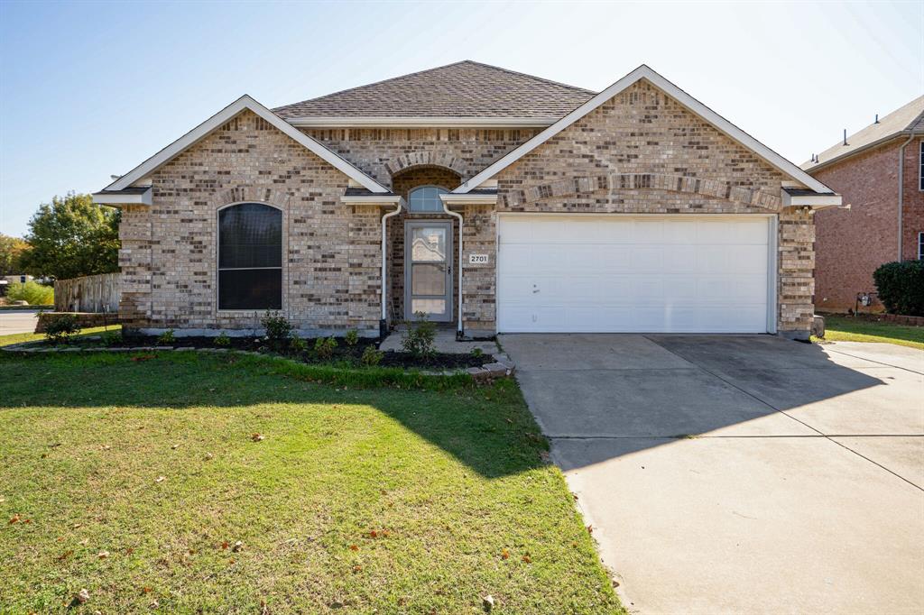 2701 Chatsworth Drive Property Photo 1