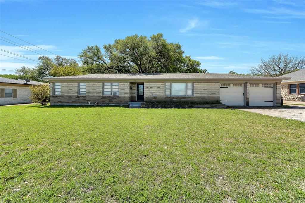 7294 Glenview Drive Property Photo 1