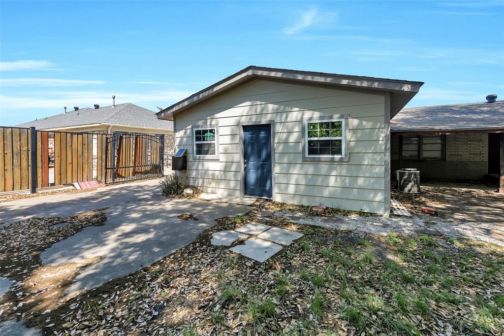 7294 Glenview Drive Property Photo 24