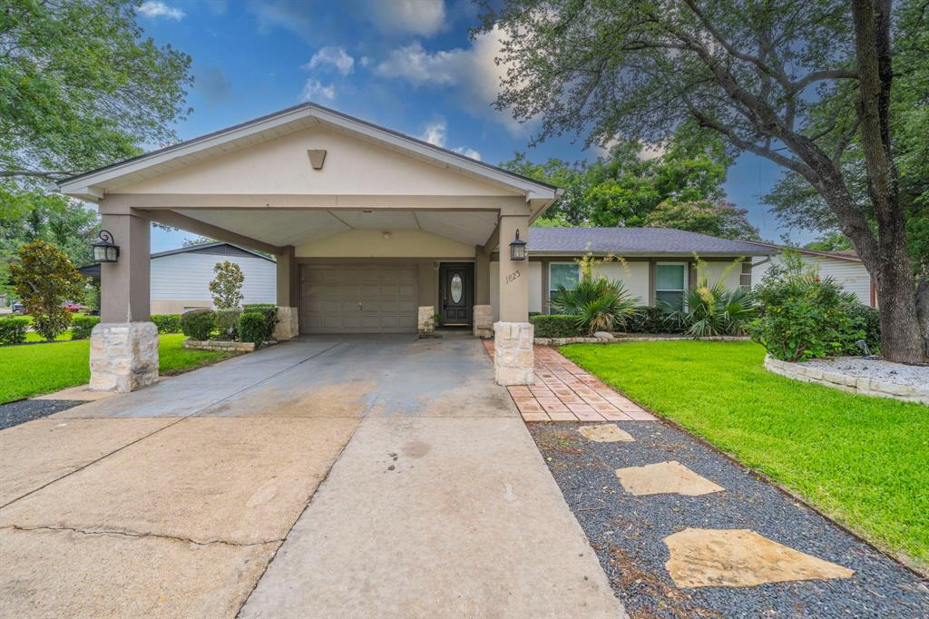 1825 Emerald Drive Property Photo 1