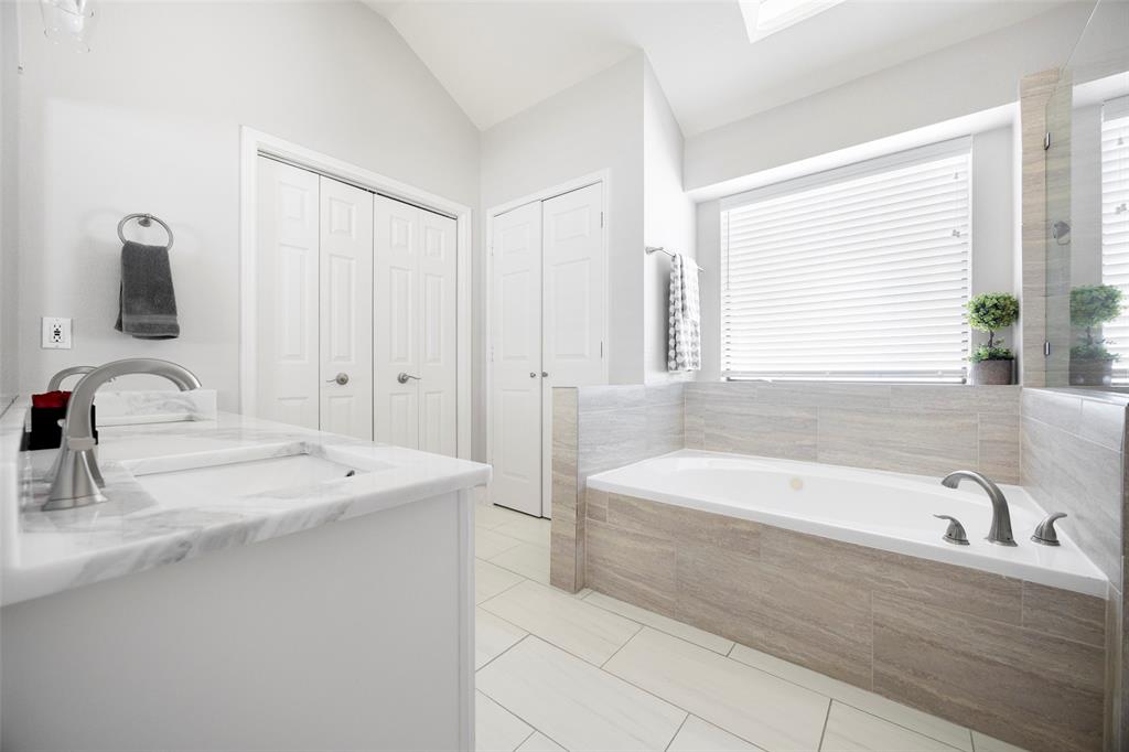 6028 Willow Wood Lane Property Photo 26