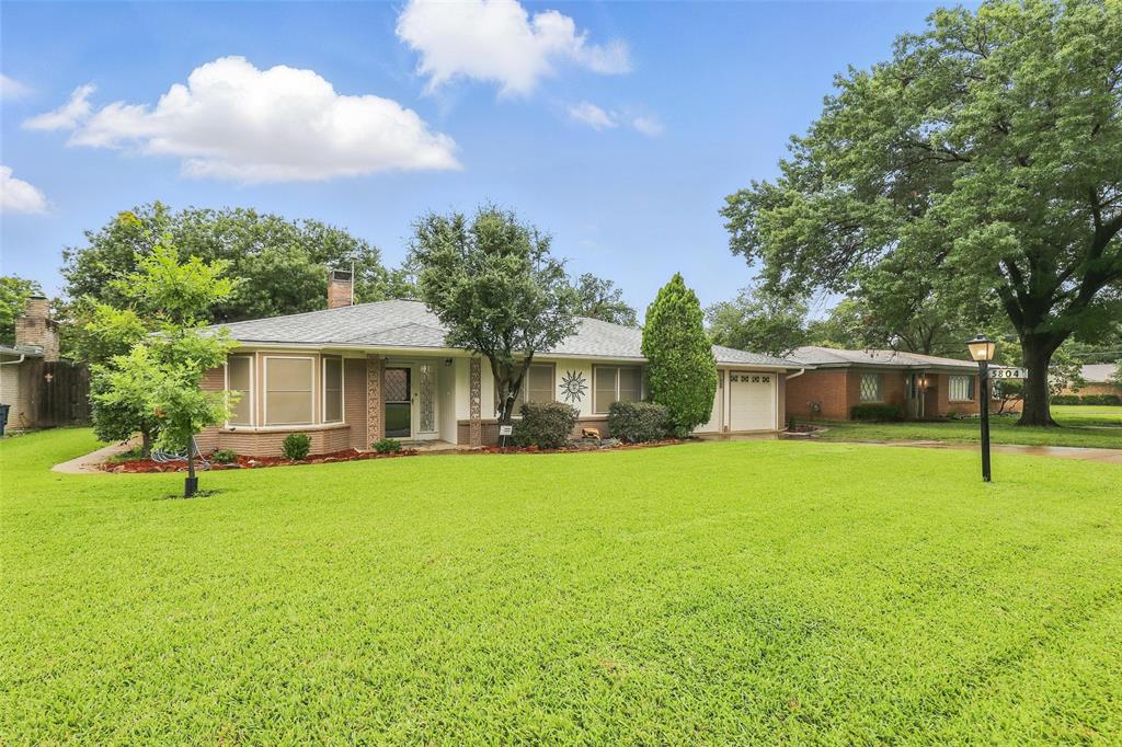 5804 Wedgworth Road Property Photo 1