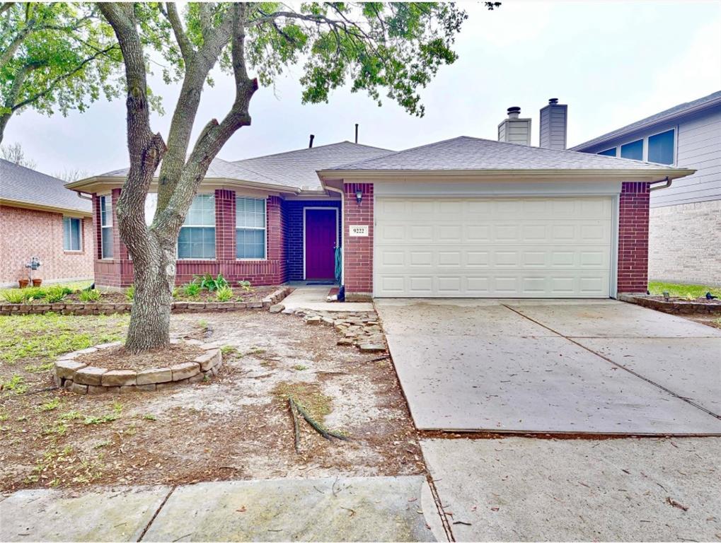 9222 Arrowhead Trace Lane Property Photo 1