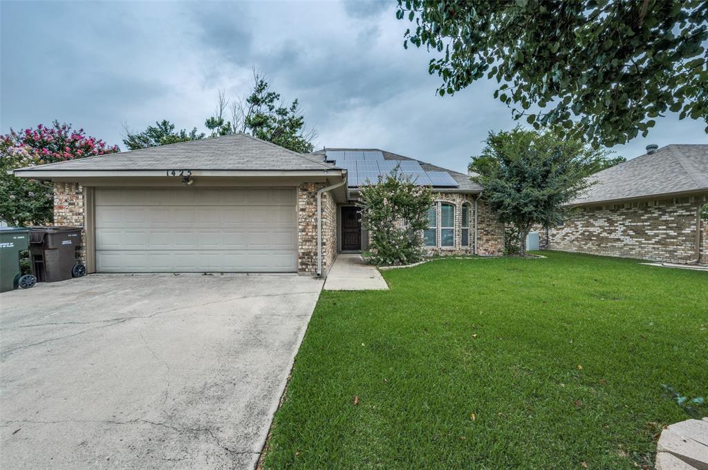 1425 Lilac Lane Property Photo 1
