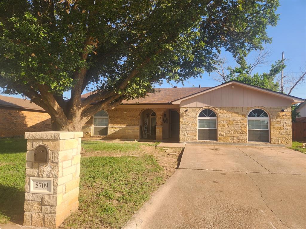 5709 Southmoor Property Photo 1