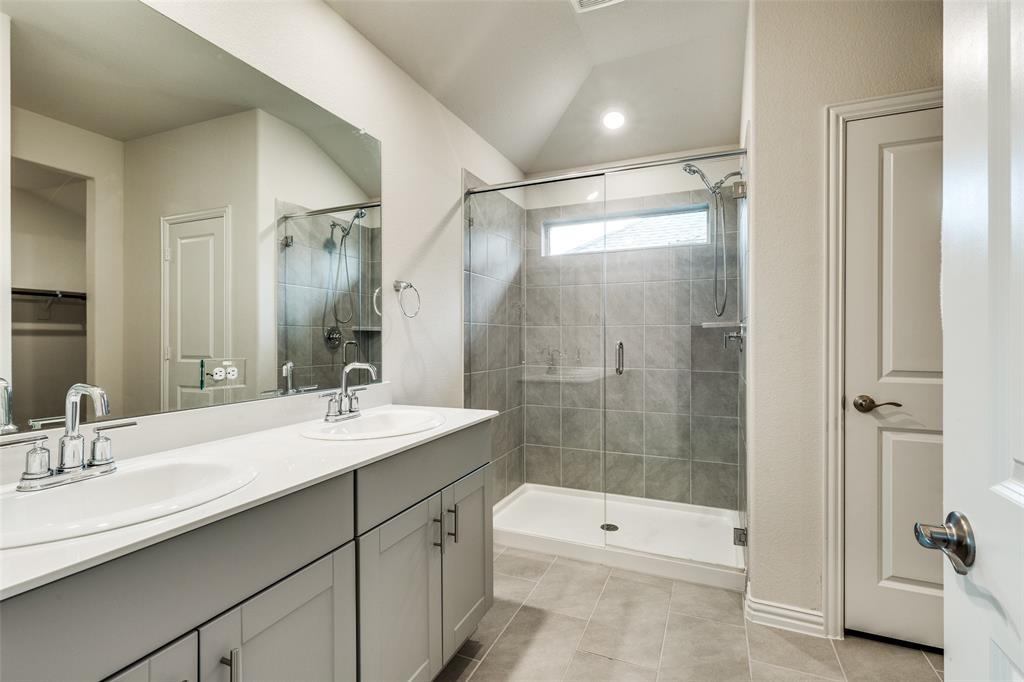 5636 Castle Peak Bend Property Photo 13