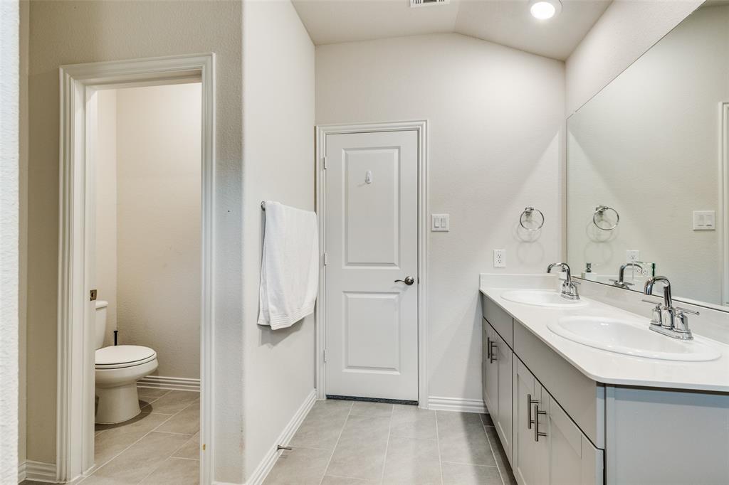 5636 Castle Peak Bend Property Photo 14