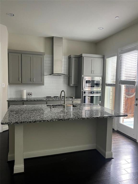 4909 Shore Crest Drive Property Photo 1