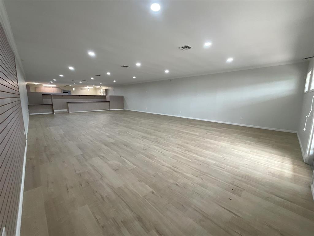 115 N Houston Street Property Photo 3