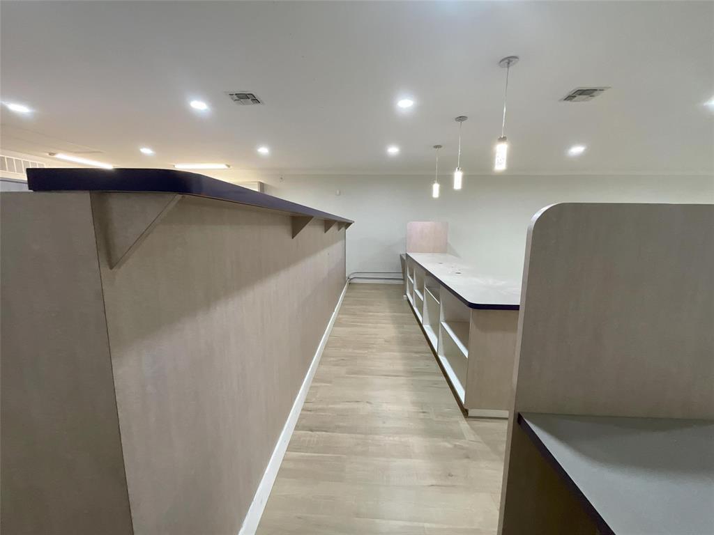 115 N Houston Street Property Photo 8