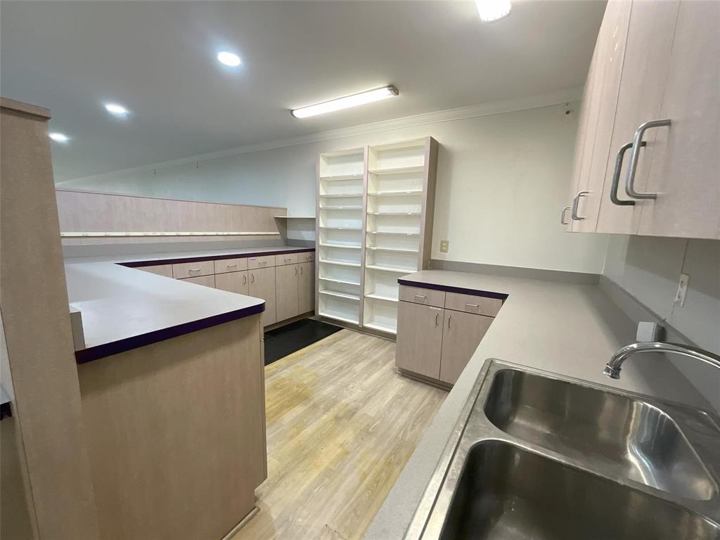 115 N Houston Street Property Photo 12