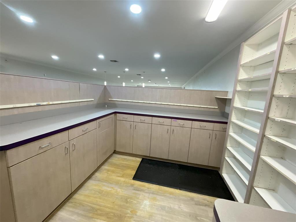 115 N Houston Street Property Photo 13