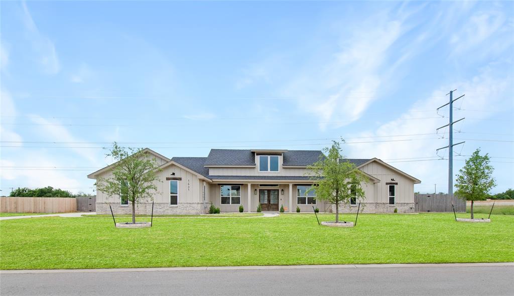 1431 King Ranch Road Property Photo 1
