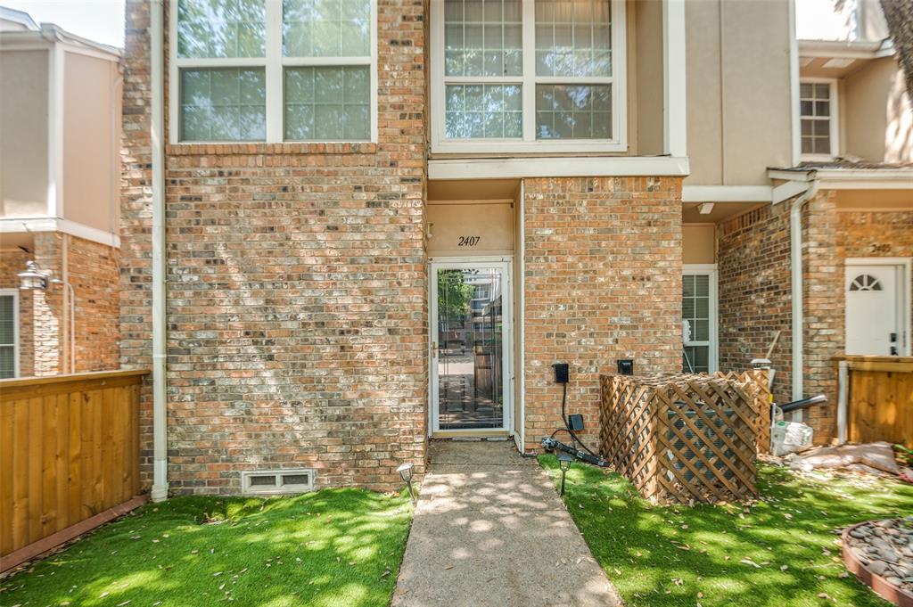 2407 Northlake Court Property Photo 1