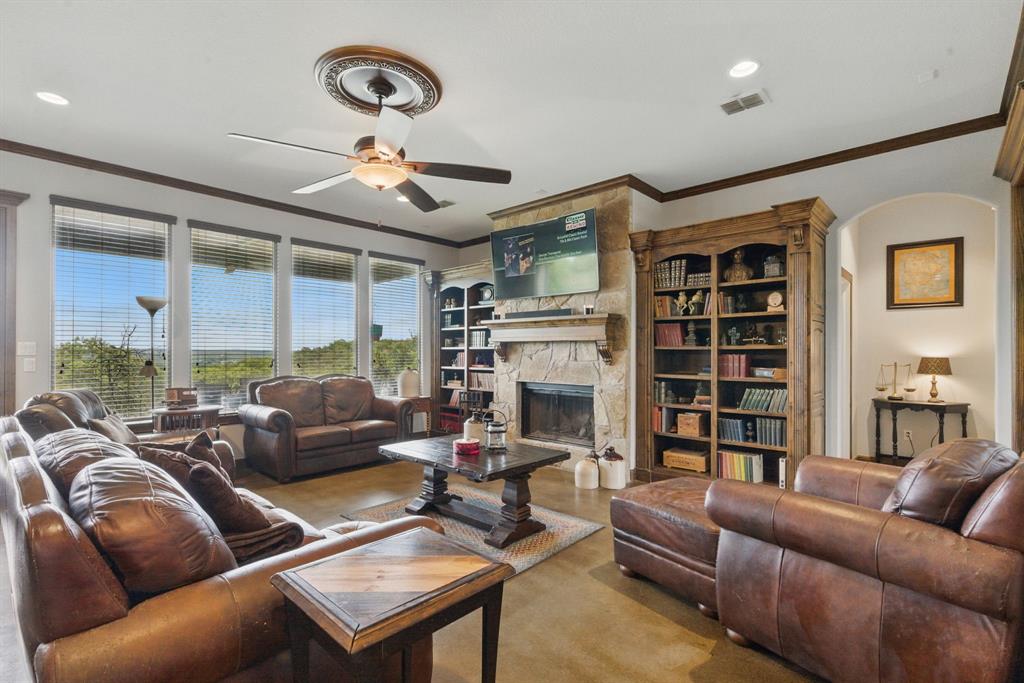 565 Ridgeway Drive Property Photo 13