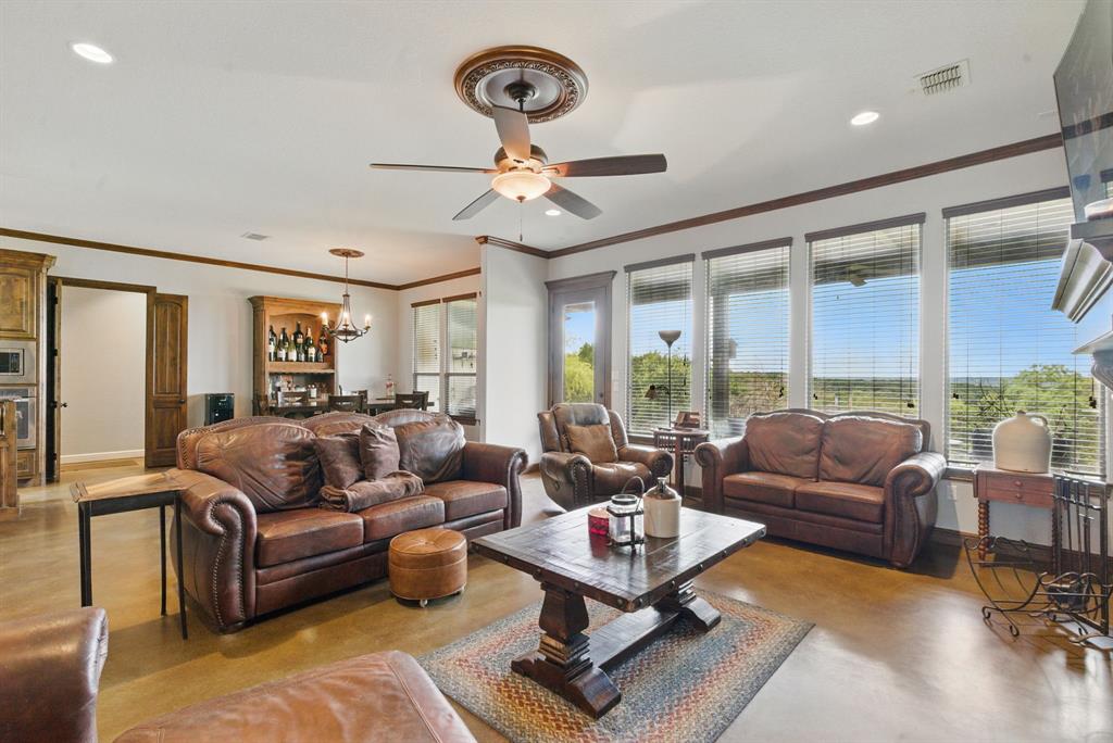 565 Ridgeway Drive Property Photo 15