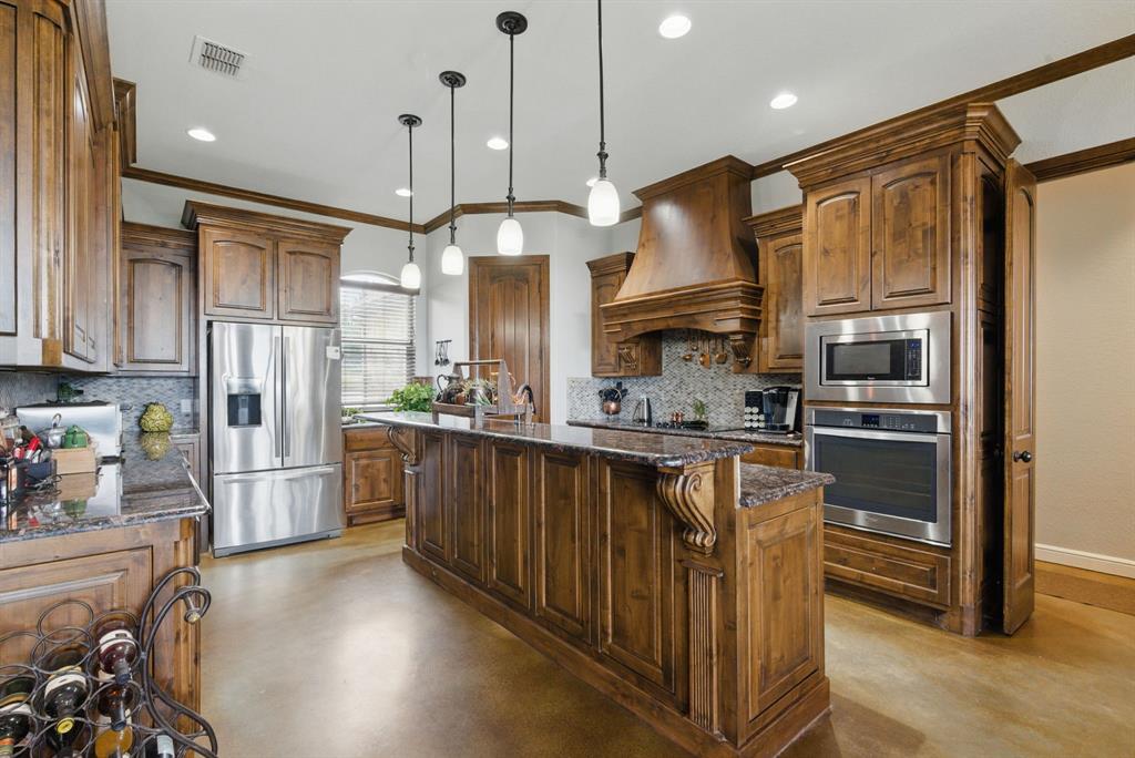 565 Ridgeway Drive Property Photo 17