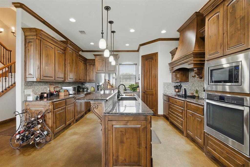 565 Ridgeway Drive Property Photo 18