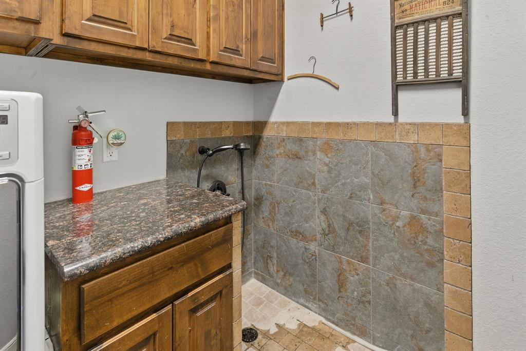 565 Ridgeway Drive Property Photo 37