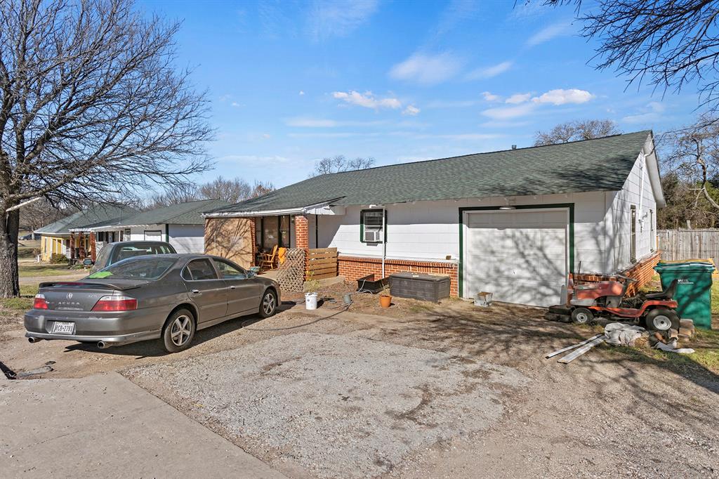 301, 303, 305 W Belt Line Road Property Photo 8
