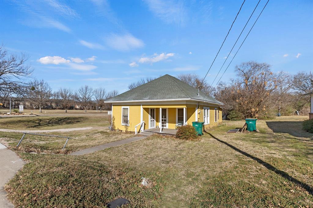 301, 303, 305 W Belt Line Road Property Photo 12