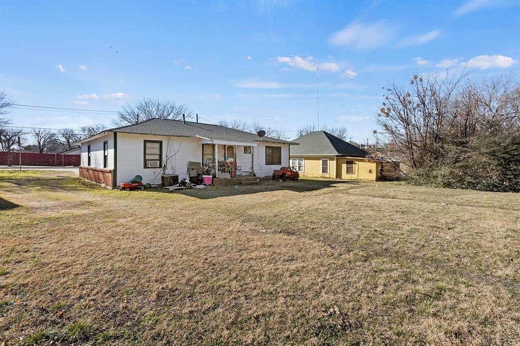 301, 303, 305 W Belt Line Road Property Photo 14
