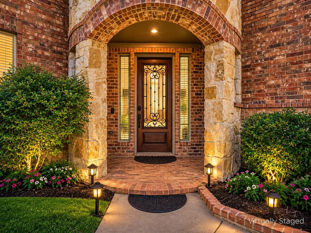 403 Sodbury Court Property Photo 4