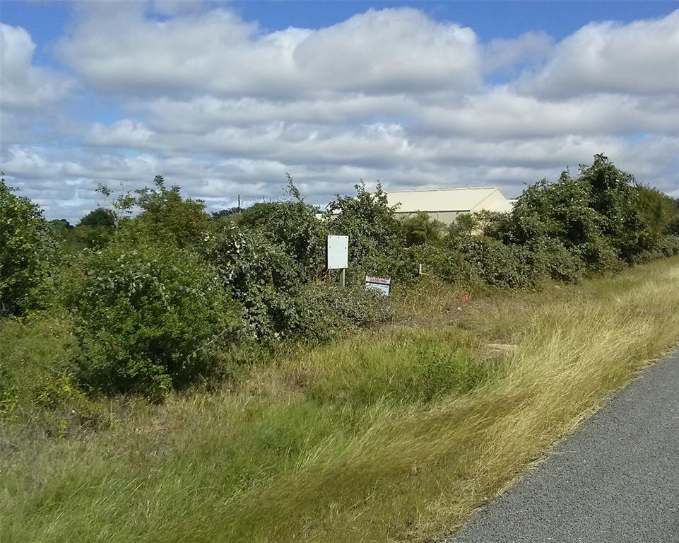 2045 N Us Highway 377 Property Photo 2