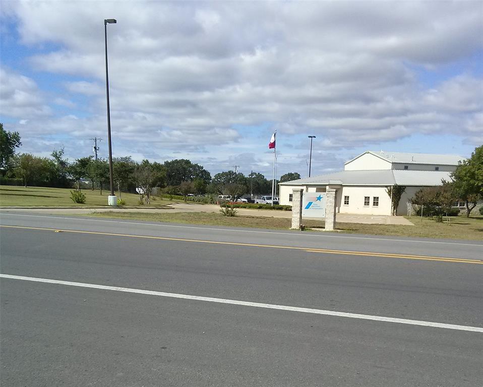 2045 N Us Highway 377 Property Photo 5