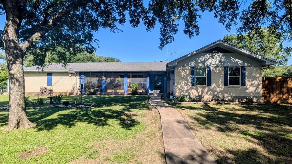 360 County Road 1768 Property Photo 1