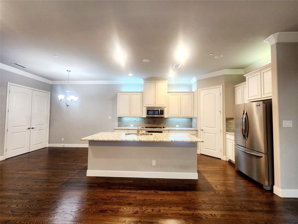 838 Milton Way Property Photo 1