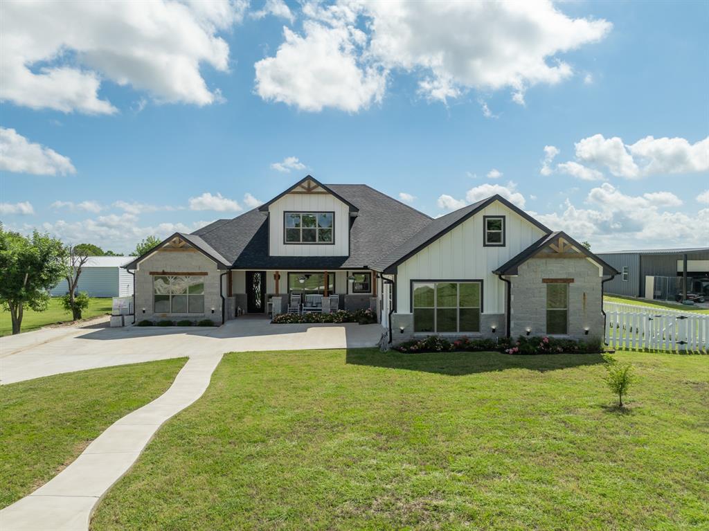 633 N Stovall Drive Property Photo 1