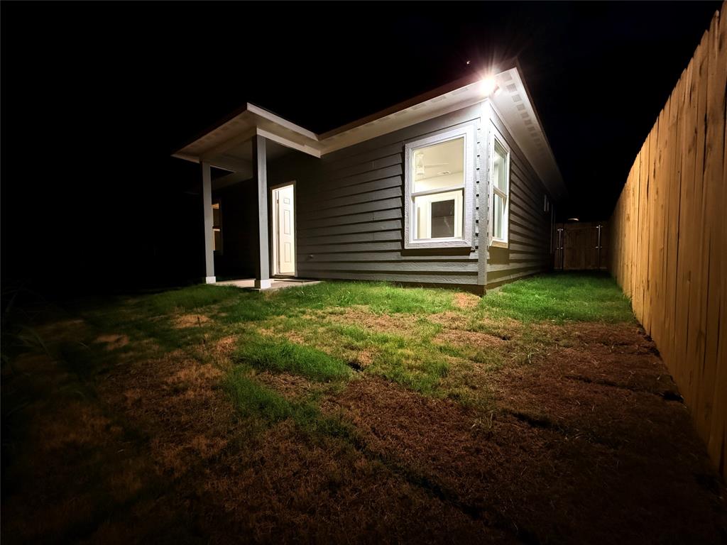 2306 Polk Property Photo 13