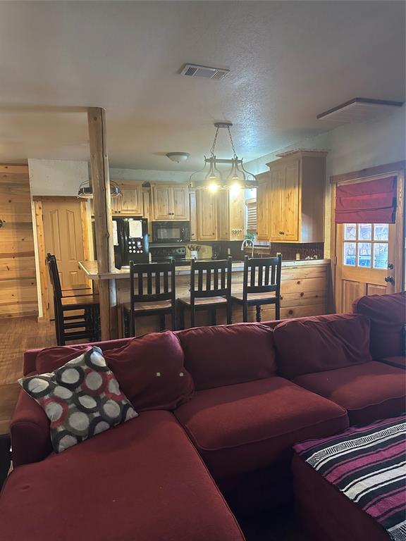 572 Oak Point Drive Property Photo 14