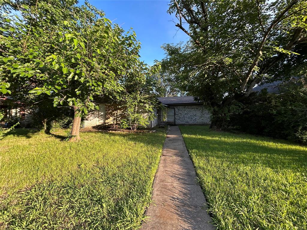 9620 Dale Glade Drive Property Photo 1