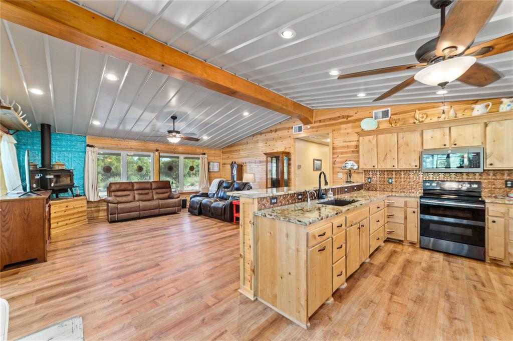 970 County Road 256 Property Photo 12