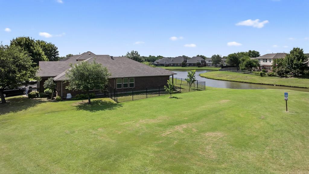 5724 Brookside Drive Property Photo 4