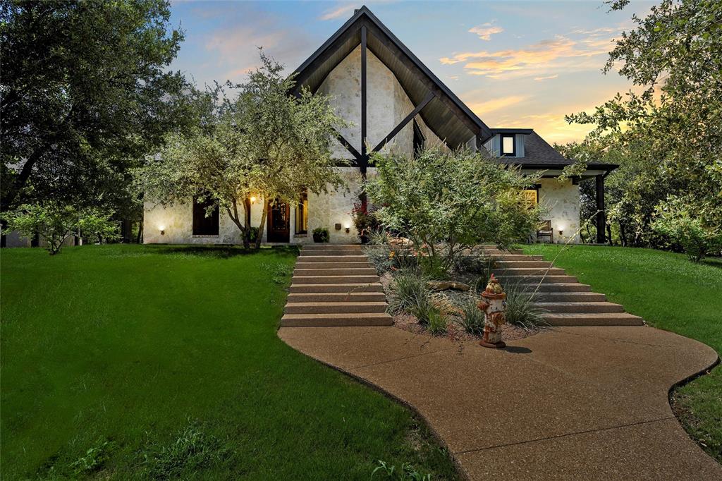 8029 North River Crossing Property Photo 1