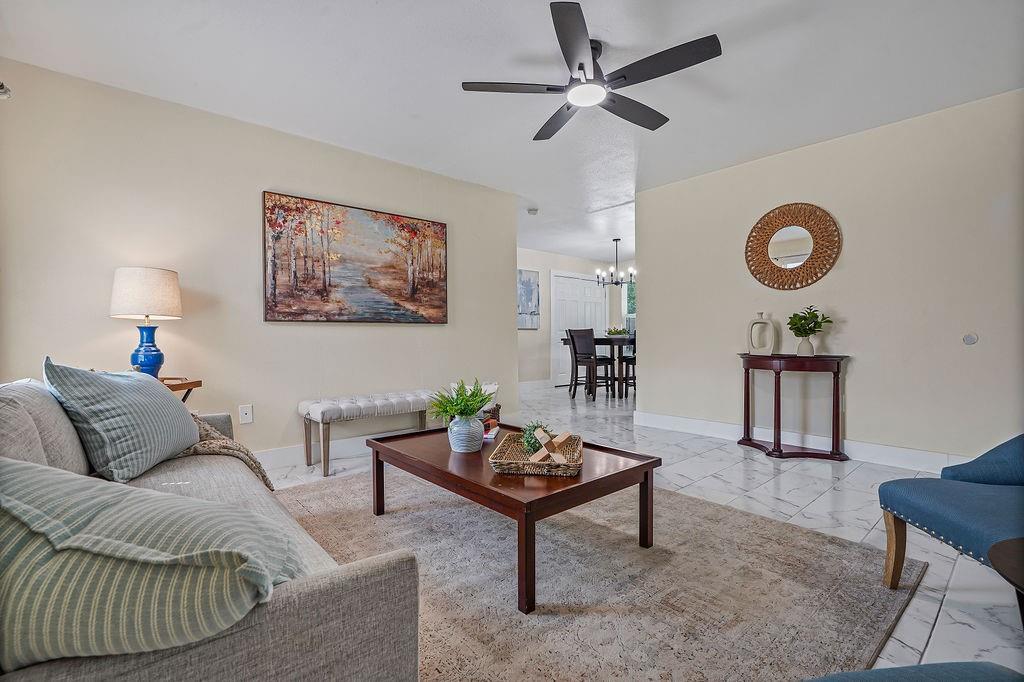 1011 Reed Road Property Photo 7