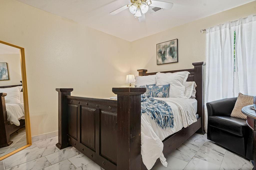 1011 Reed Road Property Photo 14