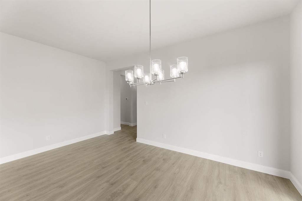 132 Evanston Court Property Photo 10