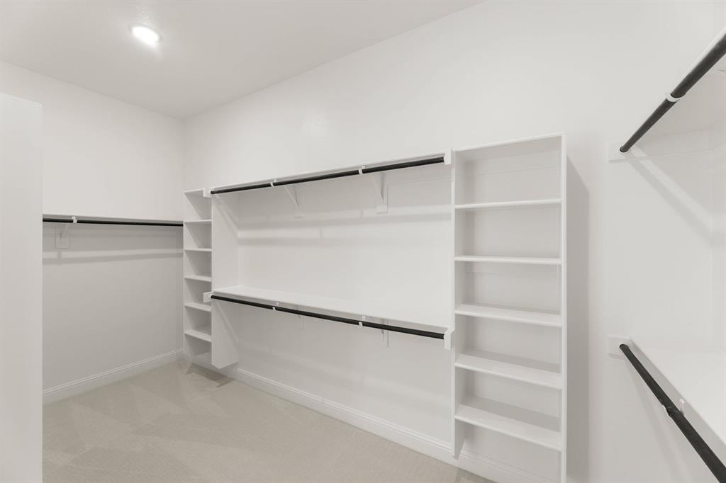 132 Evanston Court Property Photo 29
