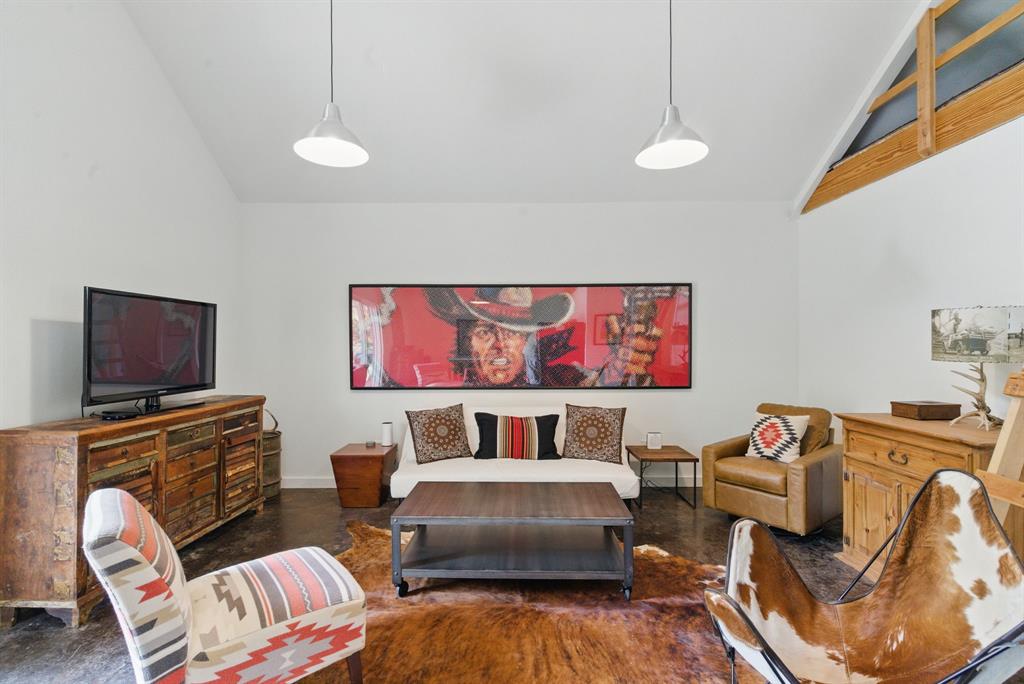 5326 Lakeshore Drive Property Photo 4